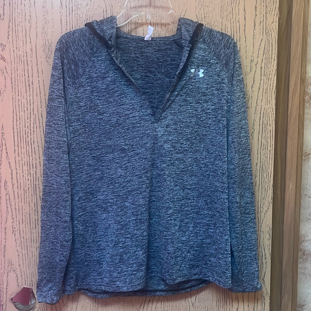 Under armour top
